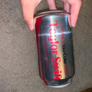 Diet Coke from 1989 Taylor swift world tour